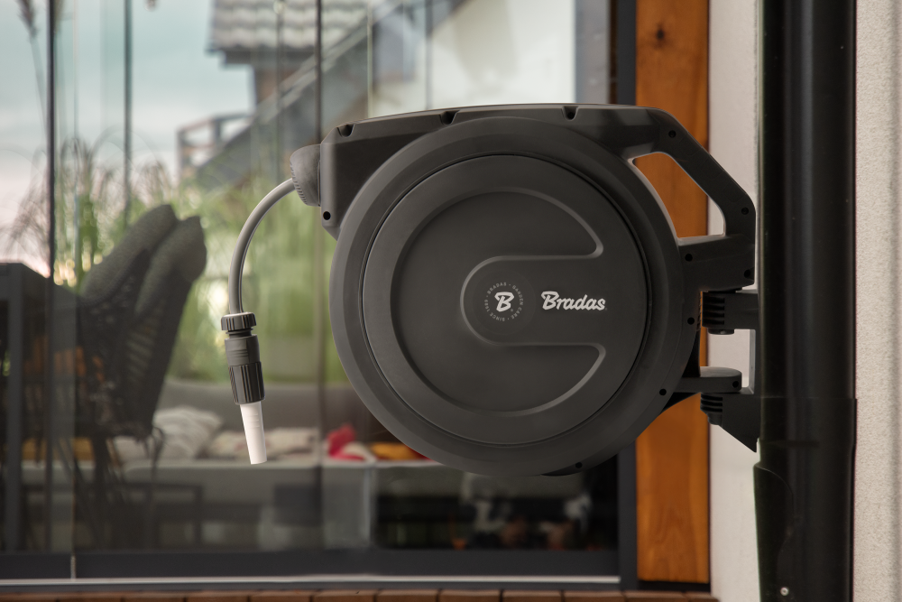 Bradas White Line Wandschlauchbox 40 Meter zur Wandmontage