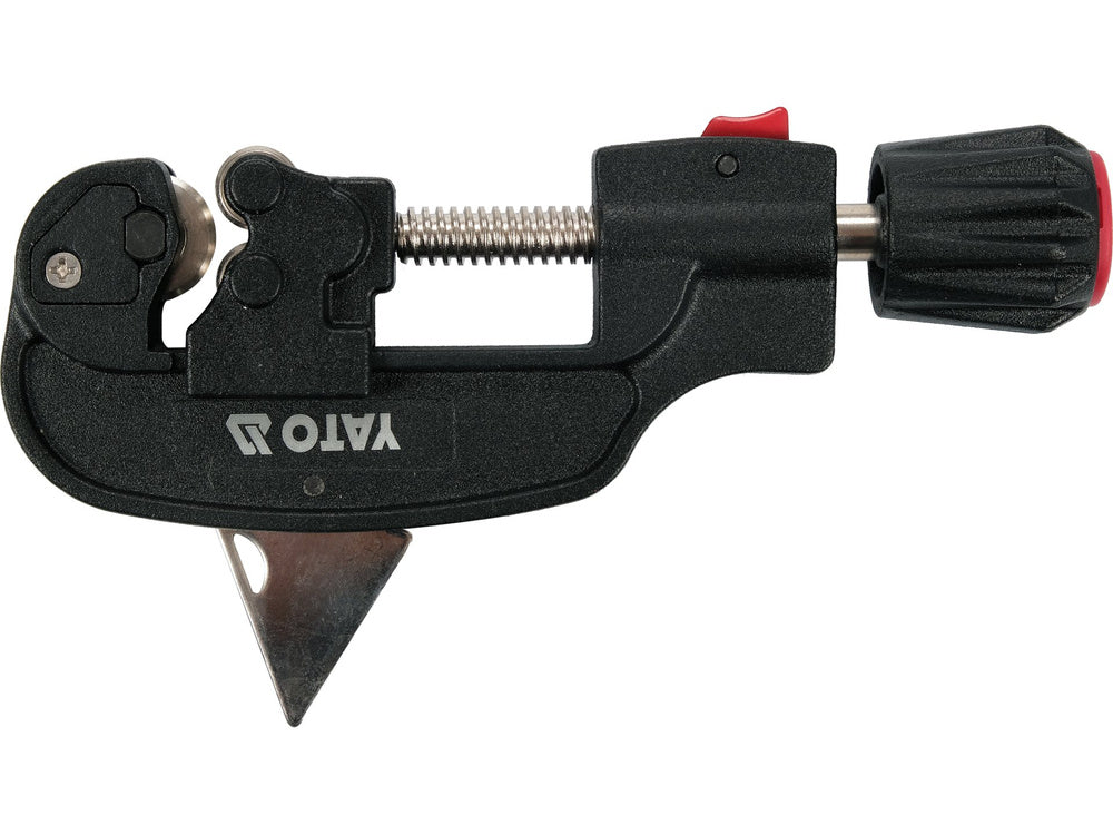 Yato Rohrschneider 3-28 mm mit Schnellverstellmechanismus für unterschiedliche Rohrdurchmesser.