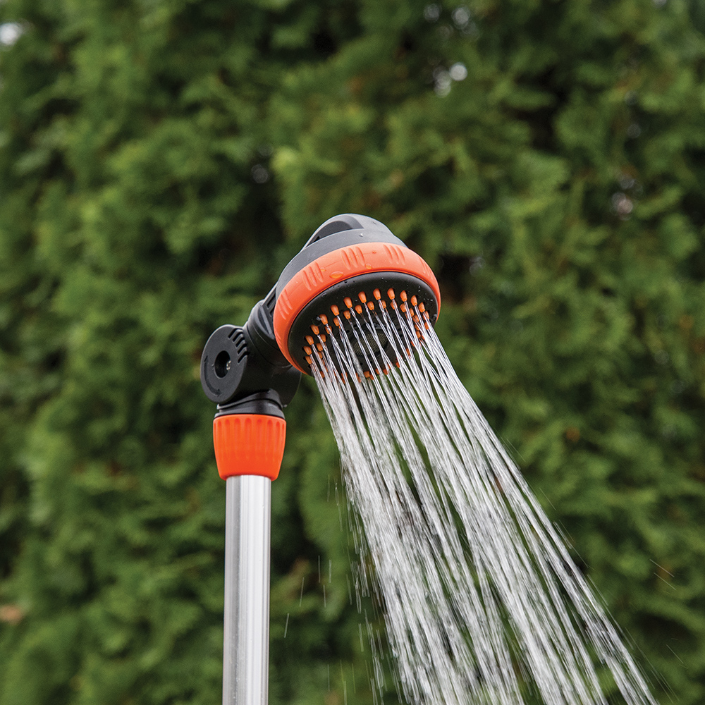 Erfrischende Gartendusche mit 3 Sprühfunktionen