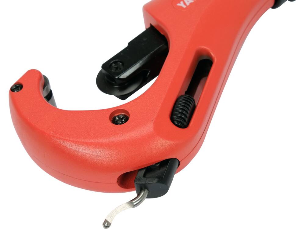 Yato Rohrschneider 3-42 mm mit stabiler Führung und scharfem Schneidrad